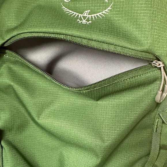 Osprey Axis Backpack - Picture 4 of 5